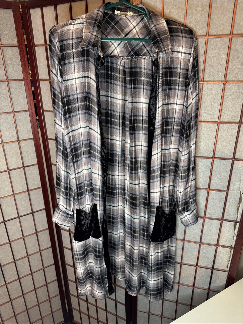 gimmicks by BKE Black, Gray and Cream Plaid Long Cardigan